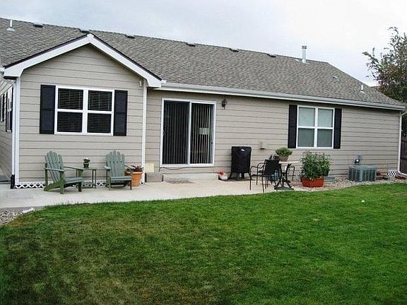 2nd image of 402 Hemlock Dr