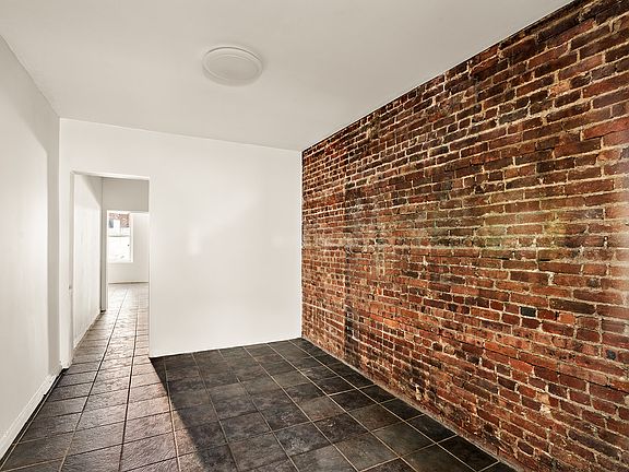 3rd image of 418 S 4th St #3L