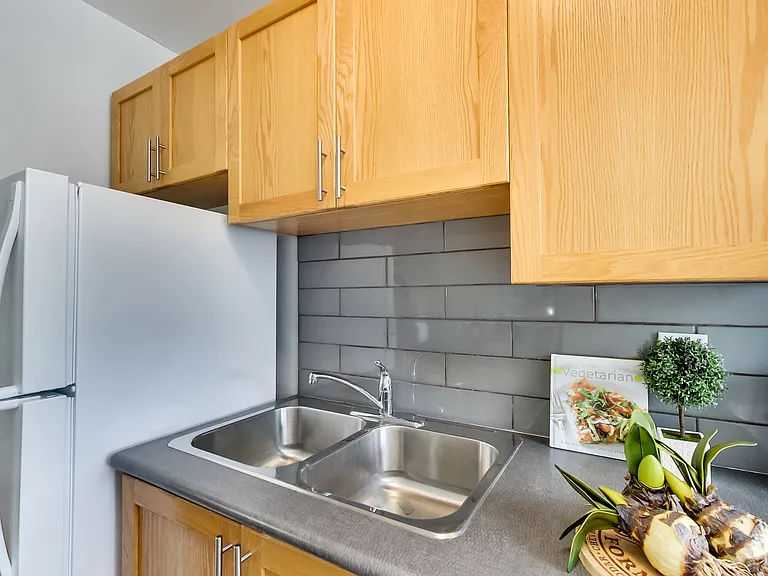 630 Roselawn Ave — Photo 83