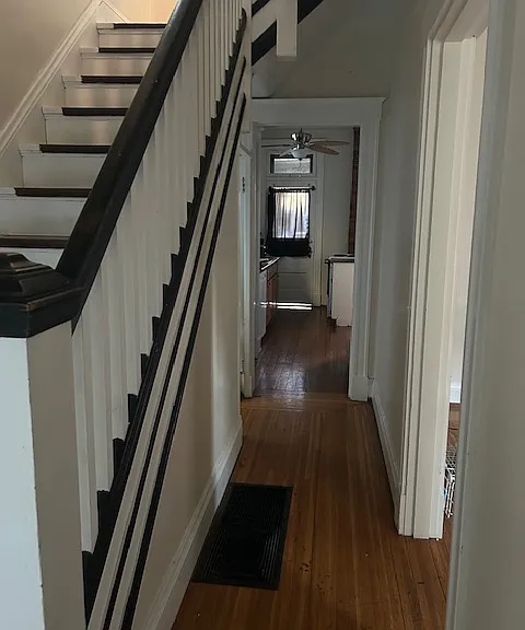 2332 Stratford Ave — Photo 1