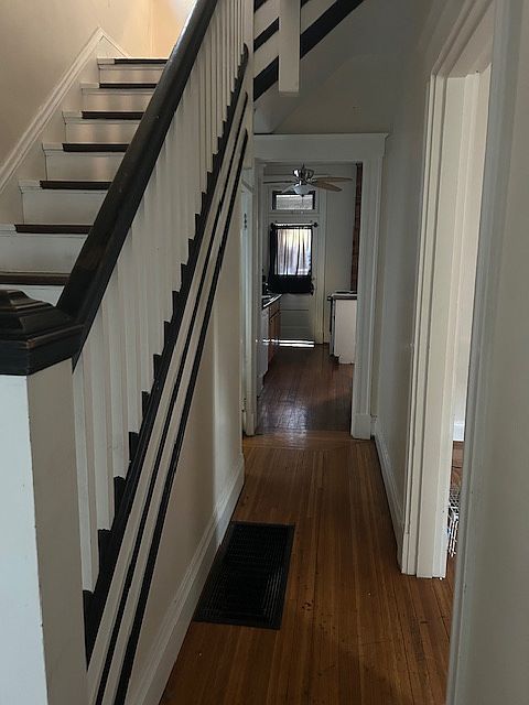 1st image of 2332 Stratford Ave