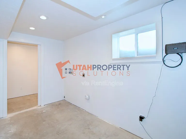 1865 N 760 W — Photo 19
