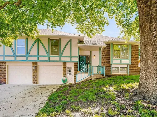 6430 Acuff St, Shawnee, KS 66216