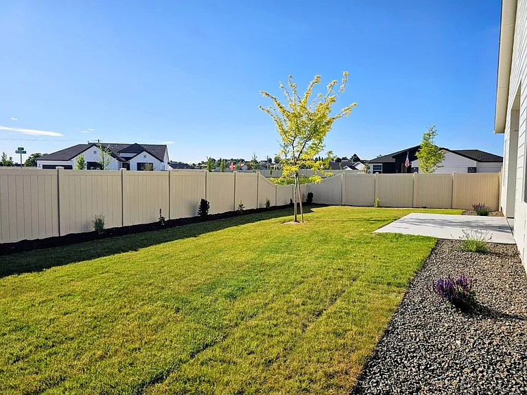 515 Hamlow Ave — Photo 16