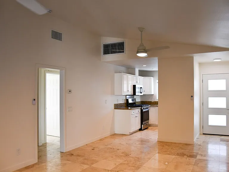 316 N Parker St — Photo 23