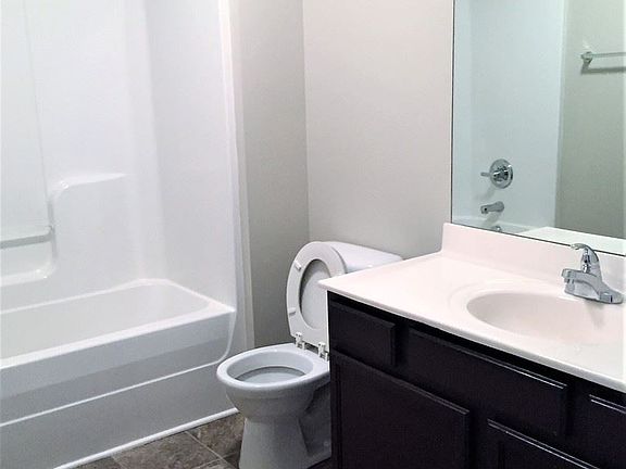 4th image of 260 Walnut Creek Dr APT D12