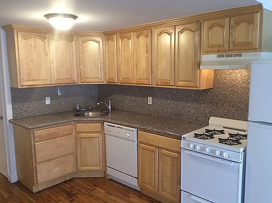 1st image of 31 Park Pl APT 1