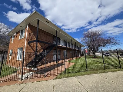 15811 Harper Ave #7
