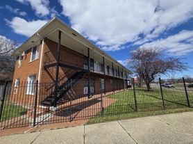 15811 Harper Ave, Detroit, MI