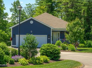 4 Fawn Ln, Pittsfield, MA 01201
