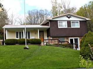 6606 New Hope Rd, Bluefield, WV 24740