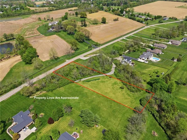 1229 E Pekin Rd, Lebanon, OH 45036