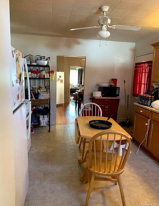 2nd image of 140 Weiss St