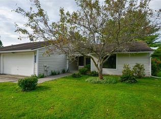 21452 Fairway Cir, Wellesley Island, NY 13640
