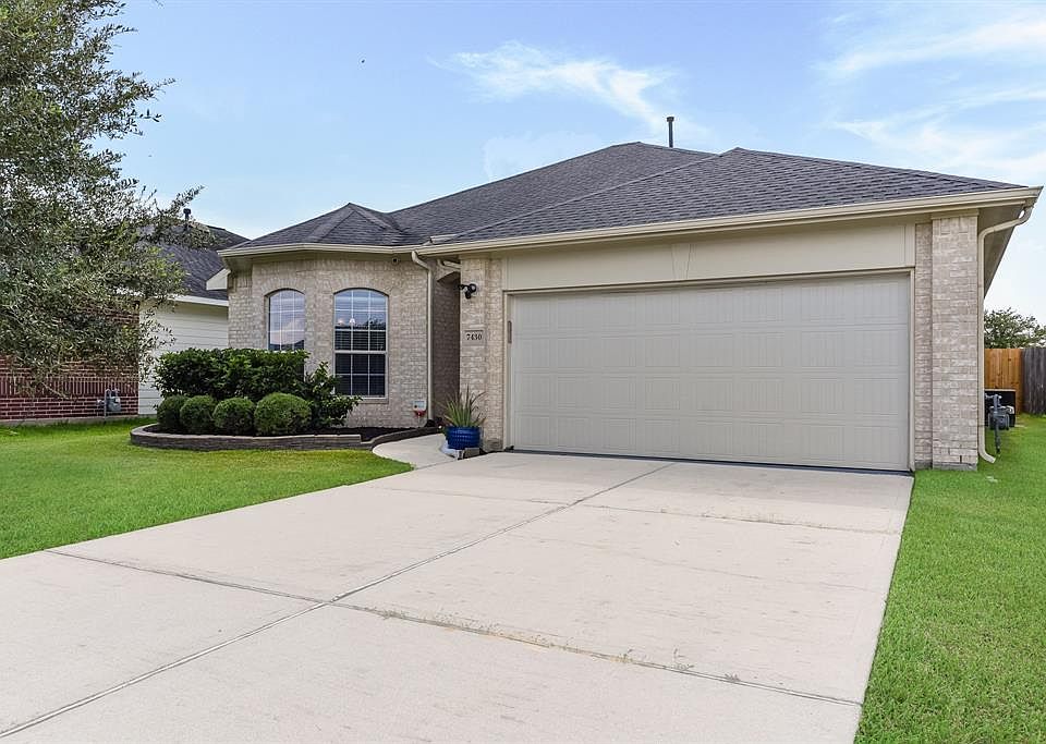 1st image of 7430 Jacobs Well Dr