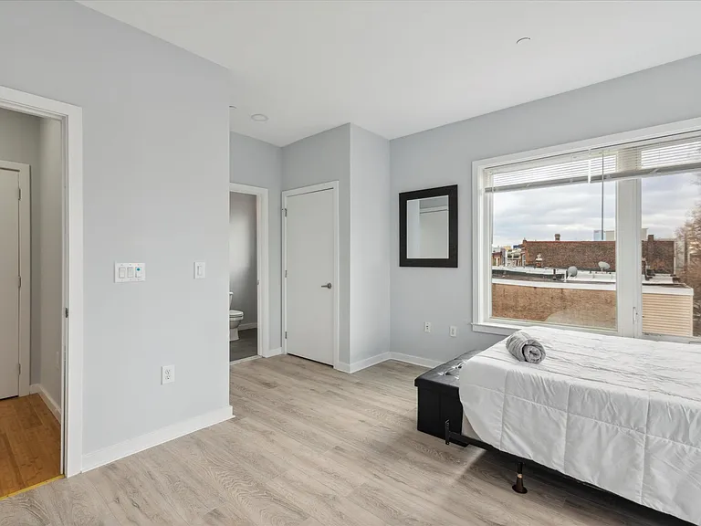 1238 N 28th St #3F — Photo 4