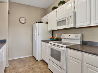 13700 N Fountain Hills Blvd APT 214, Fountain Hills, AZ 85268