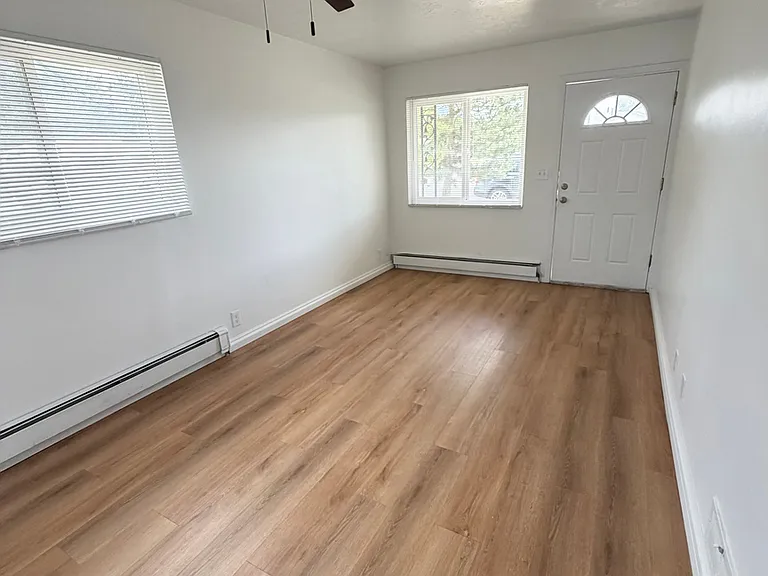 297 E Welby Ave — Photo 3