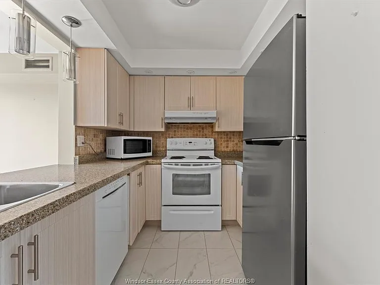 3601 Riverside Dr E #706 — Photo 6