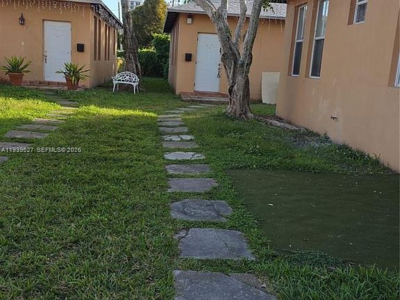3rd image of 2924 SW 26th St