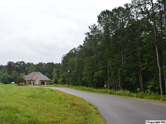 3rd image of Rosewood Ln