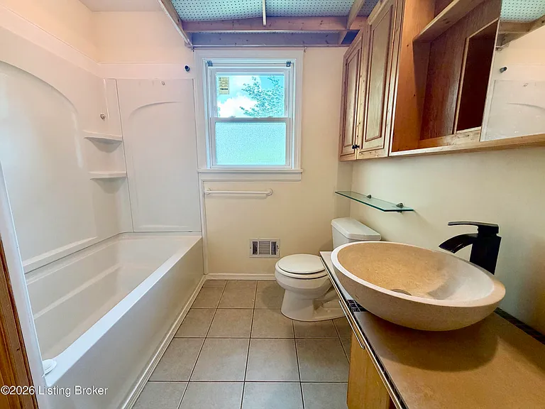 708 Grant Ave — Photo 12