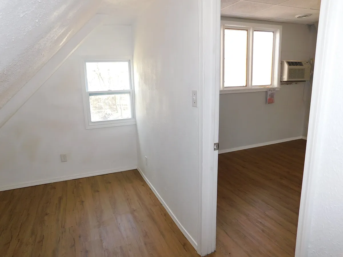 Building Photo - 1207 Tree Top Ln #A