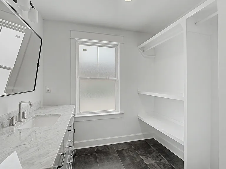 622 N 2nd St — Photo 31