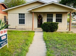 2004 Royal Ridge Dr, Eagle Pass, TX 78852