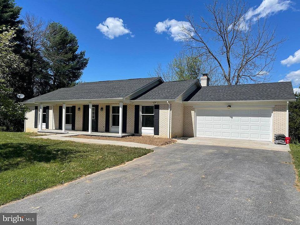 1st image of 229 N River Dr