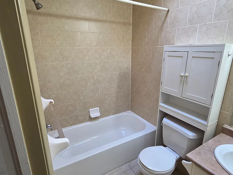 1898 Danforth Ave #302 — Photo 9