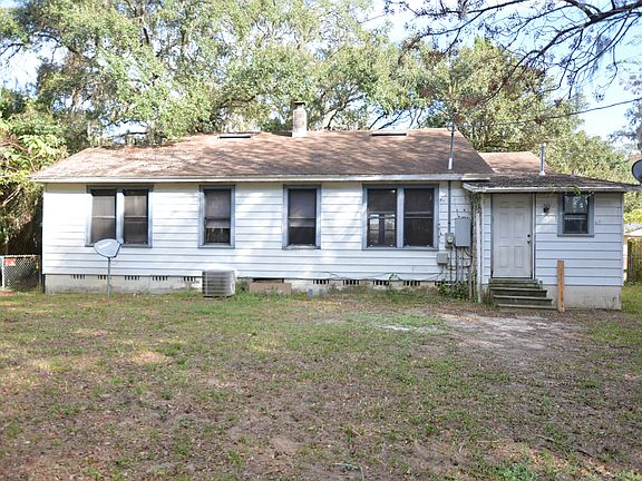 2nd image of 2246 SE 3rd Ave