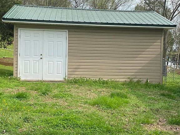 4th image of 404 Lakeview Cove Dr
