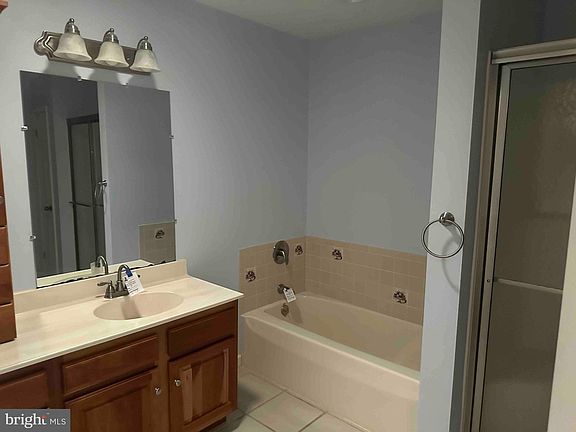 3rd image of 3 Fleming Dr