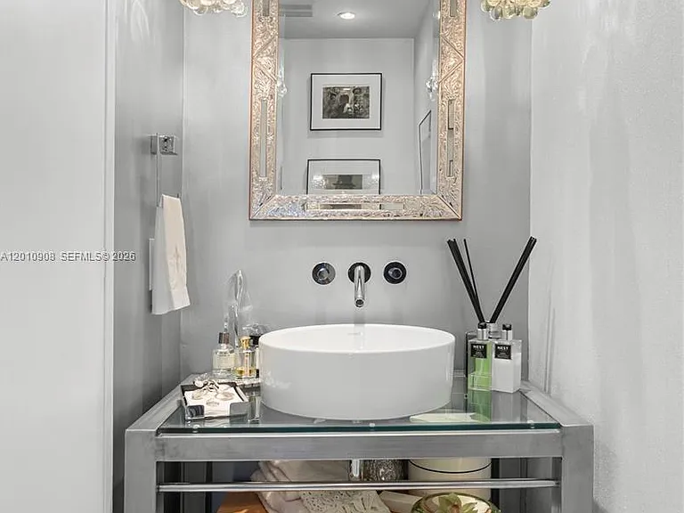 6000 Indian Creek Dr #Penthouse 25C-3 — Photo 17