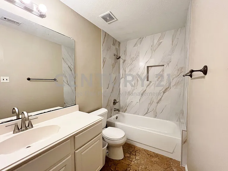 7700 Glenoaks Dr — Photo 20