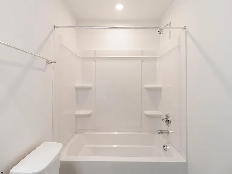 39 Dover Ct — Photo 17