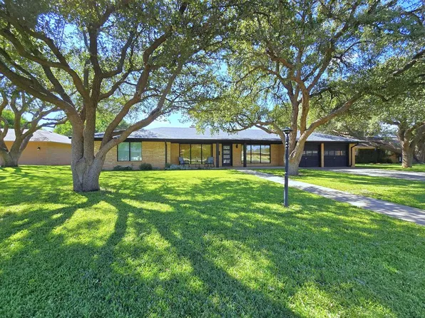 2105 Oaklawn Dr, Midland, TX 79705