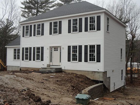 2nd image of 50 Railroad Ave