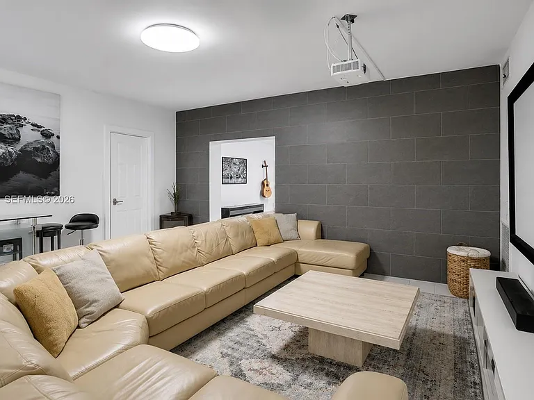 6790 SW 54th St — Photo 5