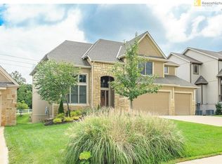 6205 Heathery Way, Parkville, MO 64152