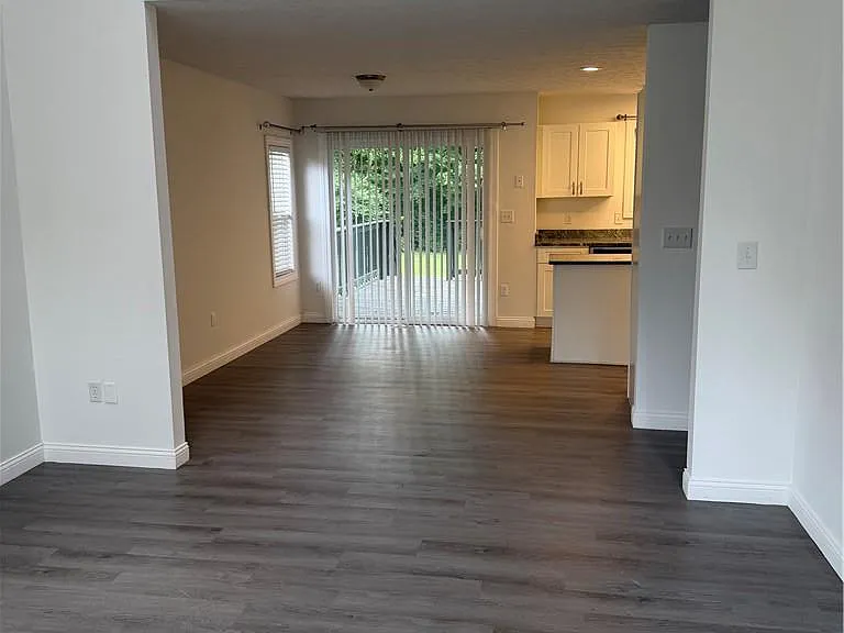 4341 Frontenac Dr — Photo 23