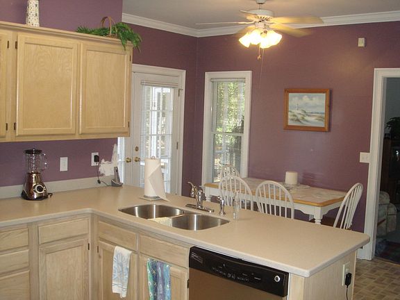 2nd image of 500 Thornewood Ct