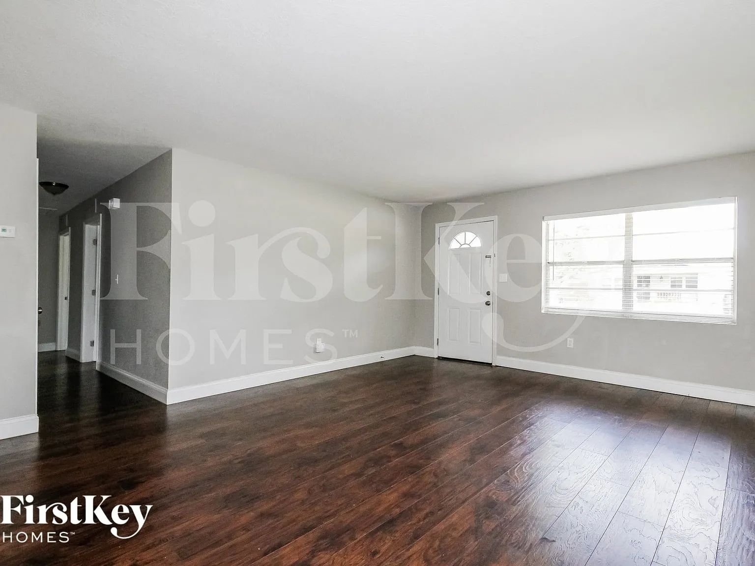 3 bed, 2.0 bath, 1439 sqft, $2,120 — Photo 3