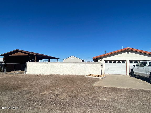 2nd image of 800 N LOGAN Avenue