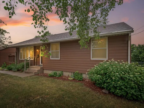 3620 W 108th St, Bloomington, MN 55431