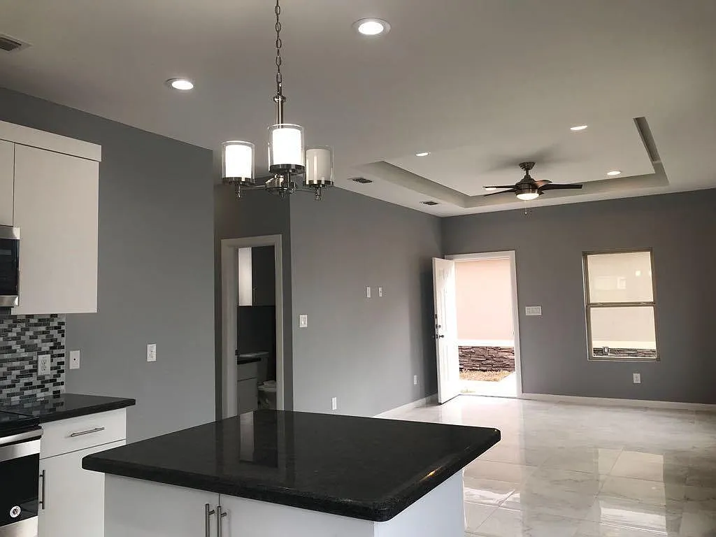 514 Carlisle Ave — Photo 4