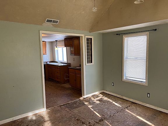 4th image of 1821 Owosso Ave