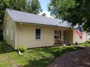 8329 22nd Ave, Kenosha, WI 53143