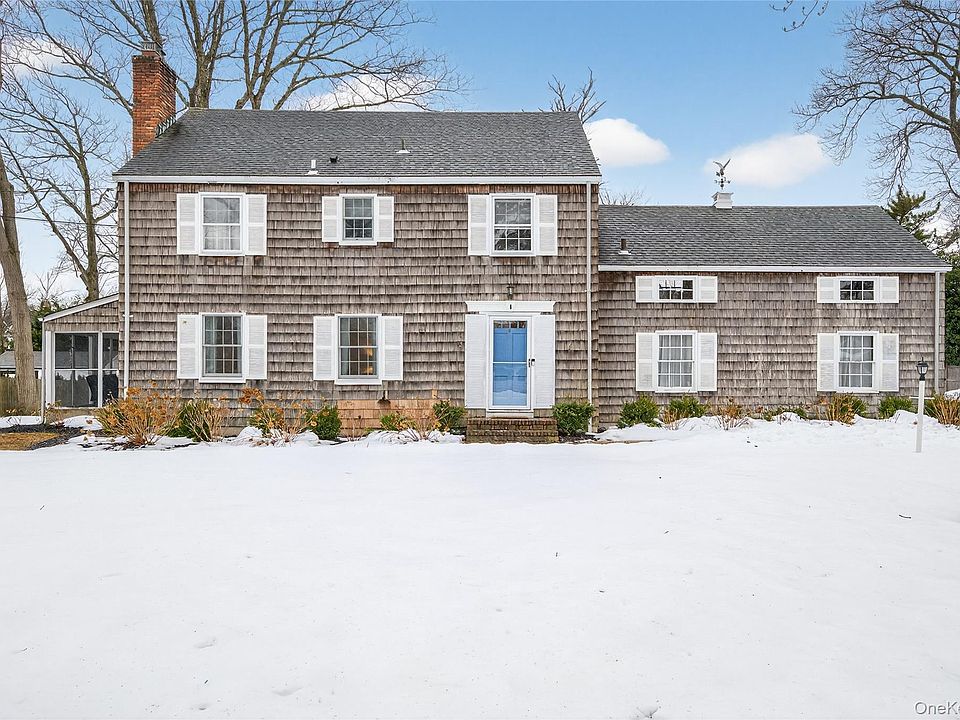1st image of 4 Colonial Court